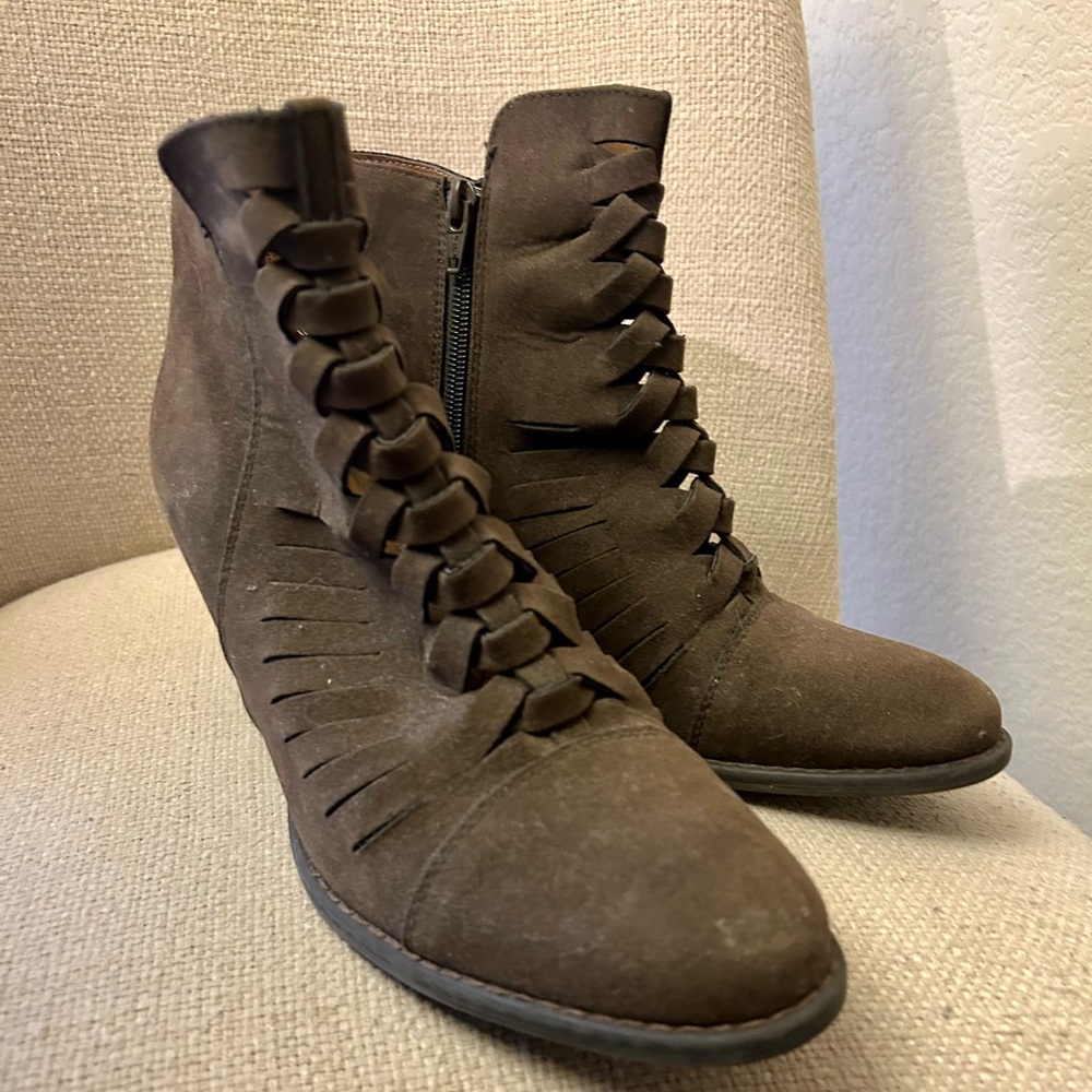 Plume By Farylrobin Ankle Boots.  Size 11.